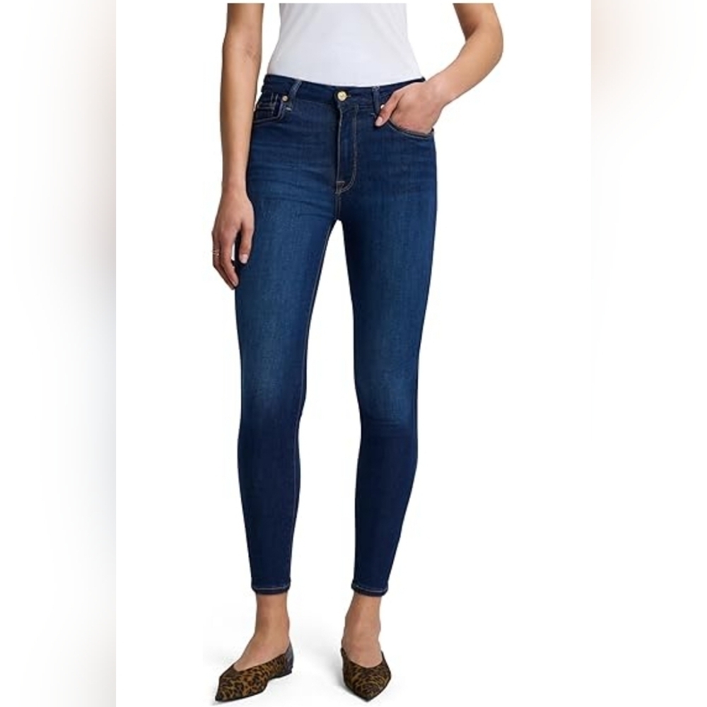 NWOT 7 FOR ALL MANKIND The Skinny Jeans size 24